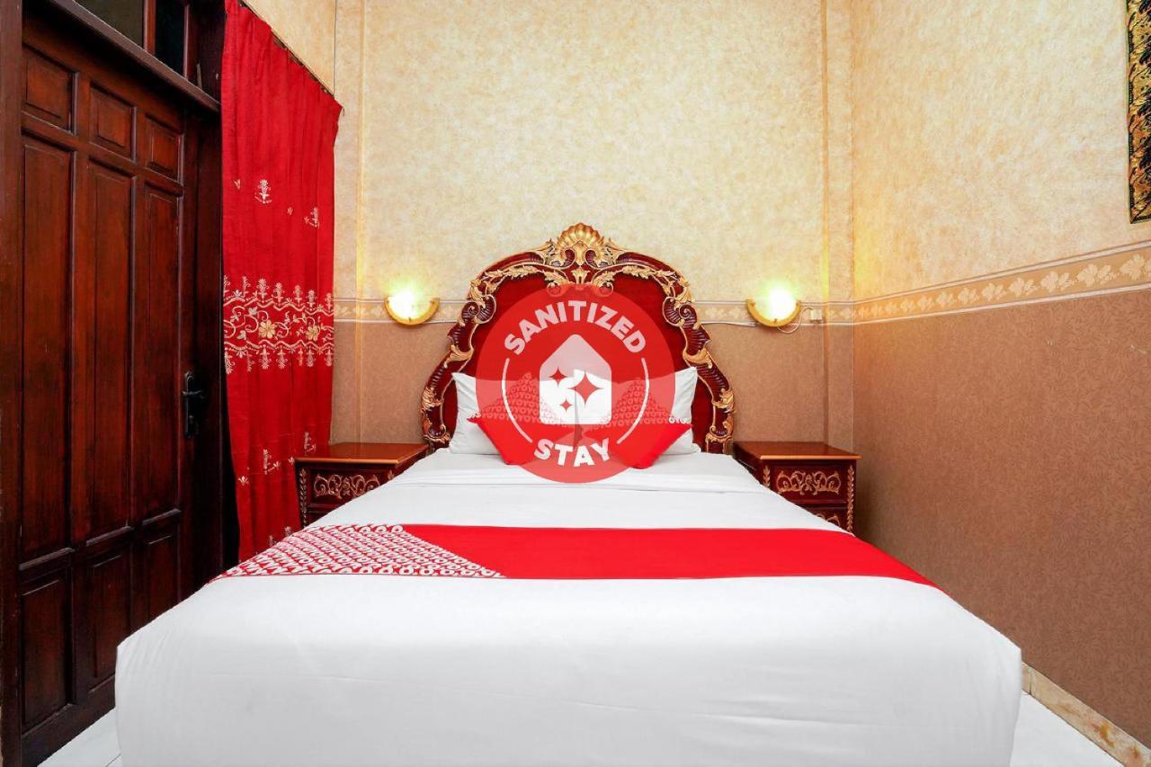 Oyo 231 Hotel Andita Syariah Surabaia Exterior foto