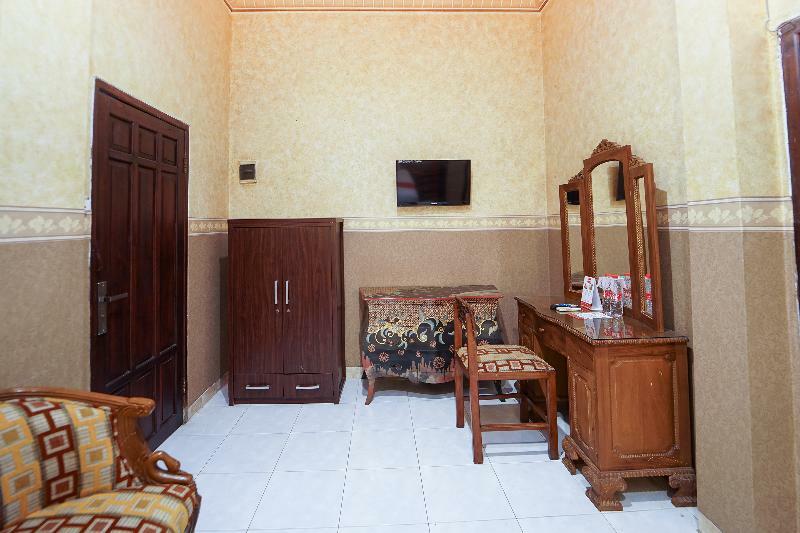 Oyo 231 Hotel Andita Syariah Surabaia Exterior foto