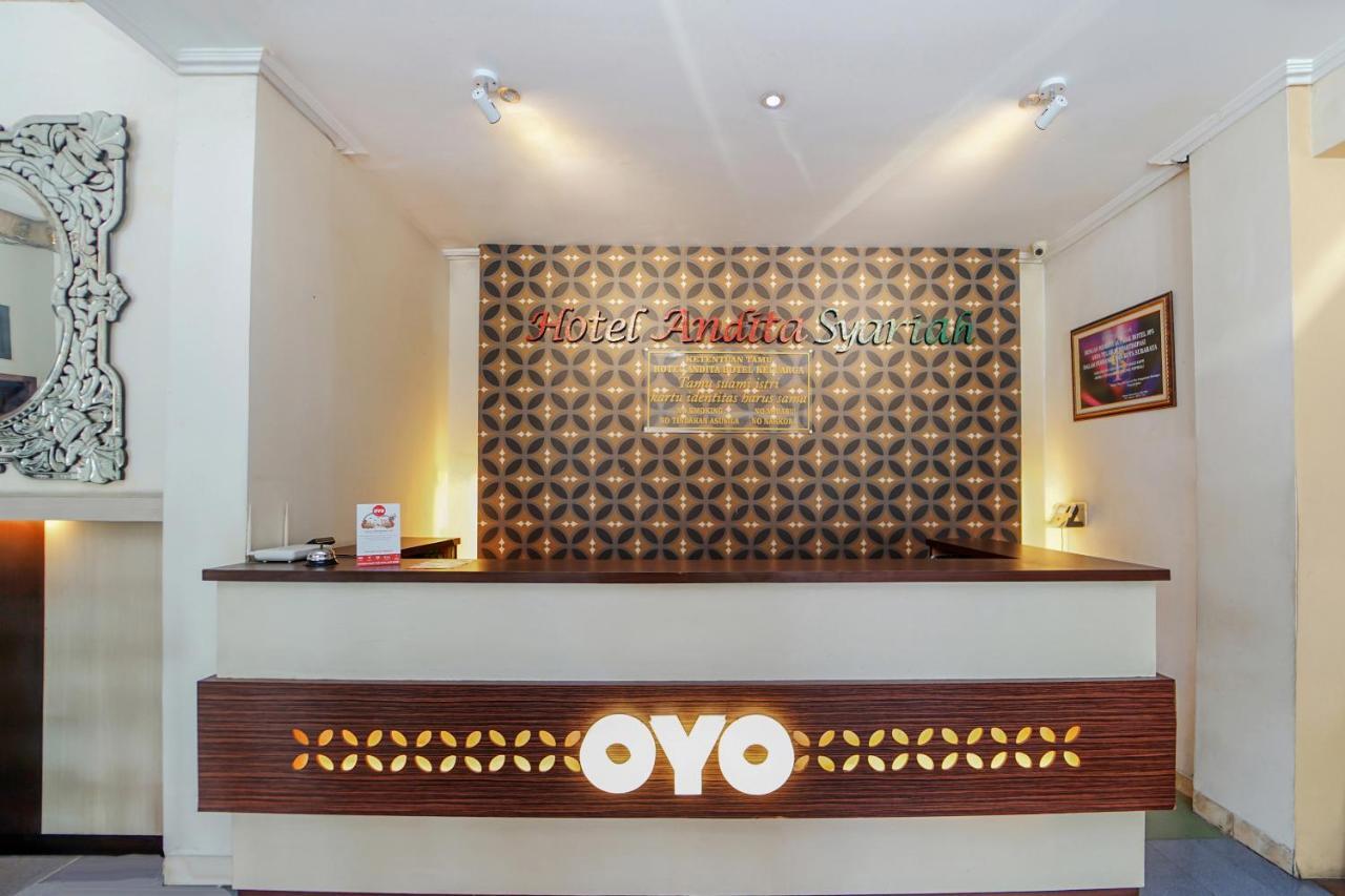 Oyo 231 Hotel Andita Syariah Surabaia Exterior foto