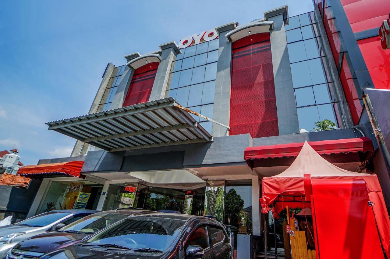 Oyo 231 Hotel Andita Syariah Surabaia Exterior foto