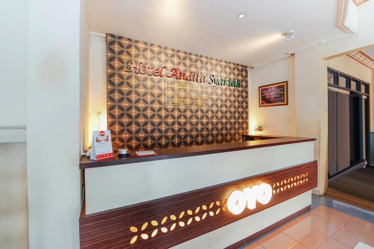 Oyo 231 Hotel Andita Syariah Surabaia Exterior foto