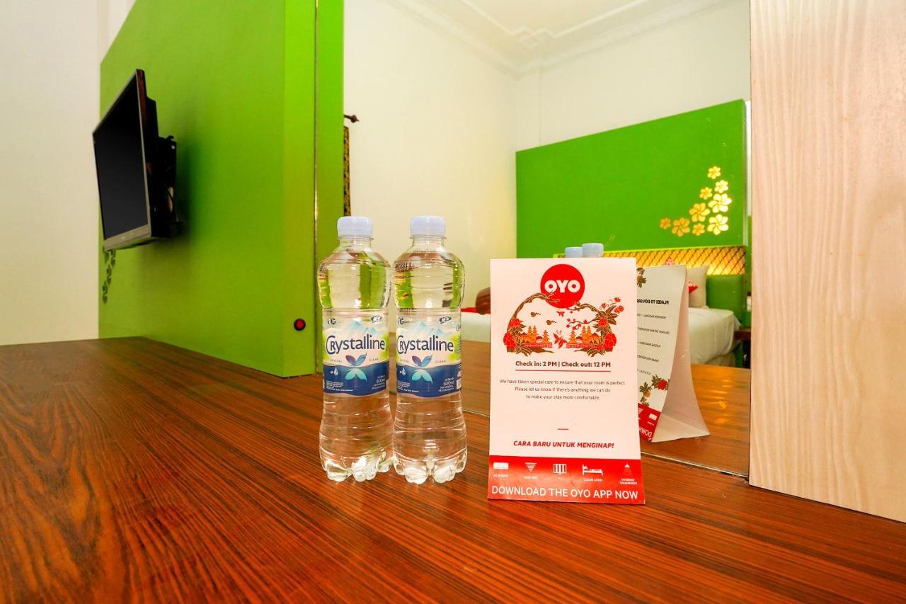 Oyo 231 Hotel Andita Syariah Surabaia Exterior foto