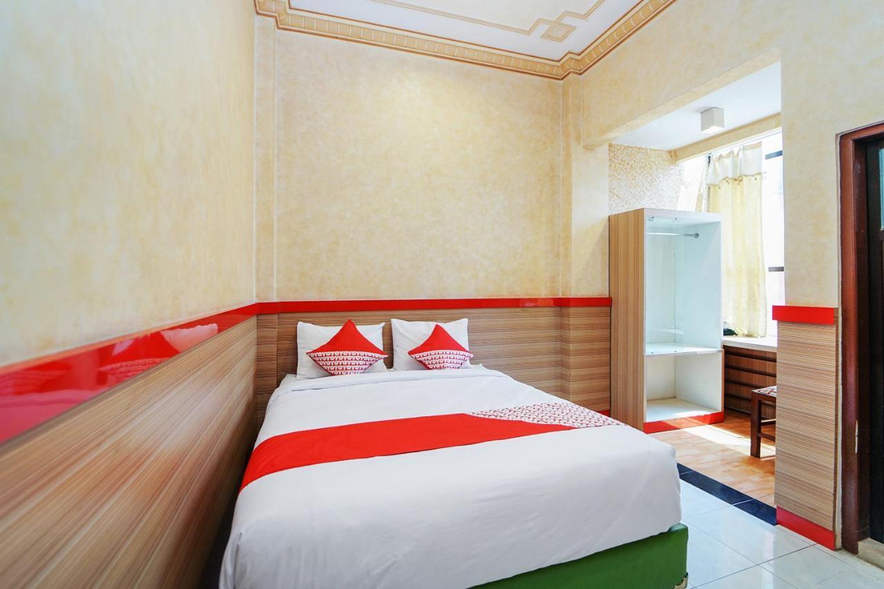 Oyo 231 Hotel Andita Syariah Surabaia Exterior foto