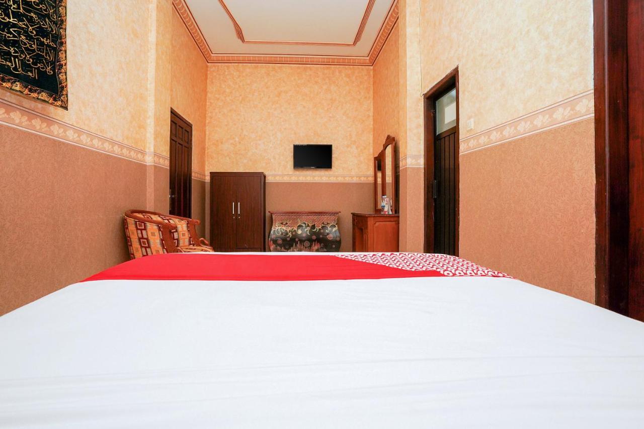 Oyo 231 Hotel Andita Syariah Surabaia Exterior foto